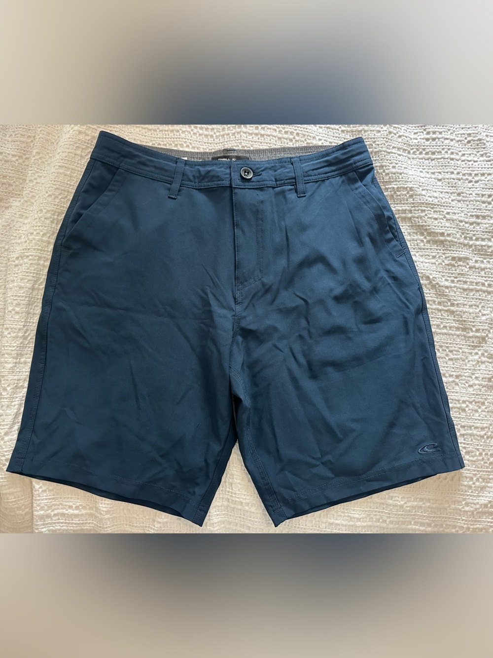 Men’s size 32 golf shorts by O’Neill hybrid